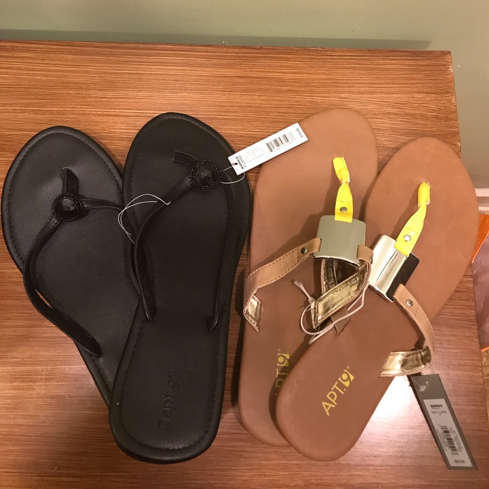 Lot of two Apt 9 sandals 11M